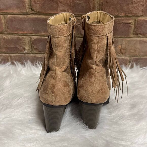 Soda Women’s Tan Fringe Bootie Size 8.5 - Picture 4 of 9